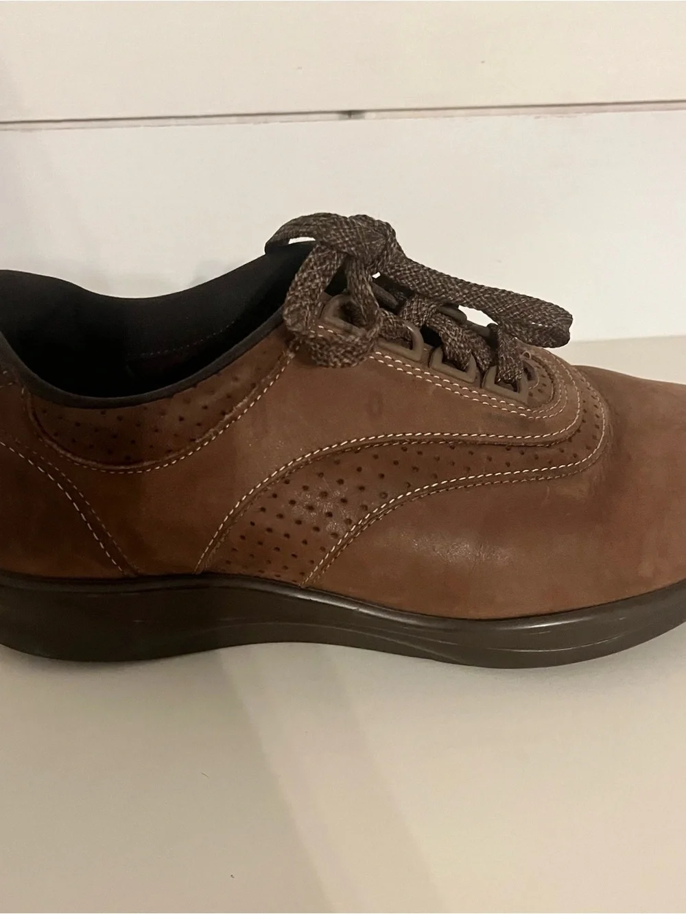 SAS Walk Easy Women’s 7.5W Brown Leather Comfort Walking Shoes
